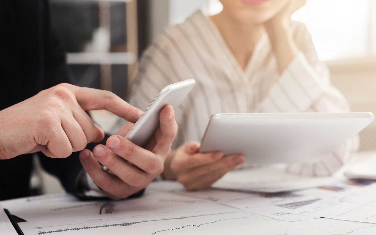 Persoonlijk overleg met smartphone en tablet